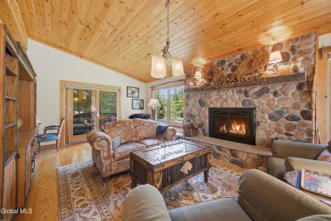 190 Kingsley Ln Extension Chestertown NY 12817