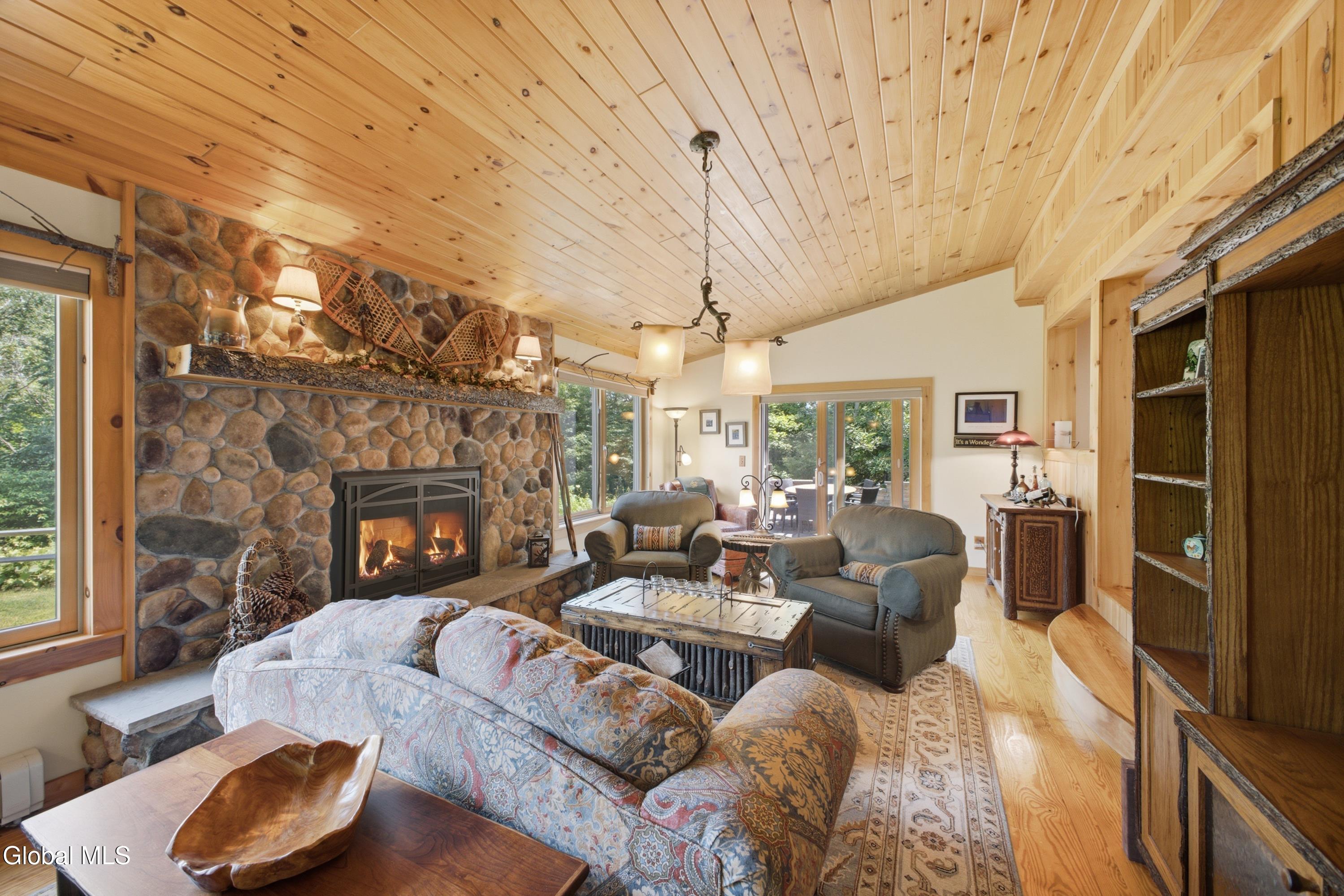 190 Kingsley Ln Extension Chestertown NY 12817