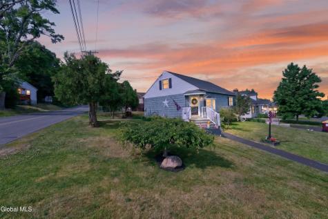 2 Neptune Street Rensselaer NY 12144