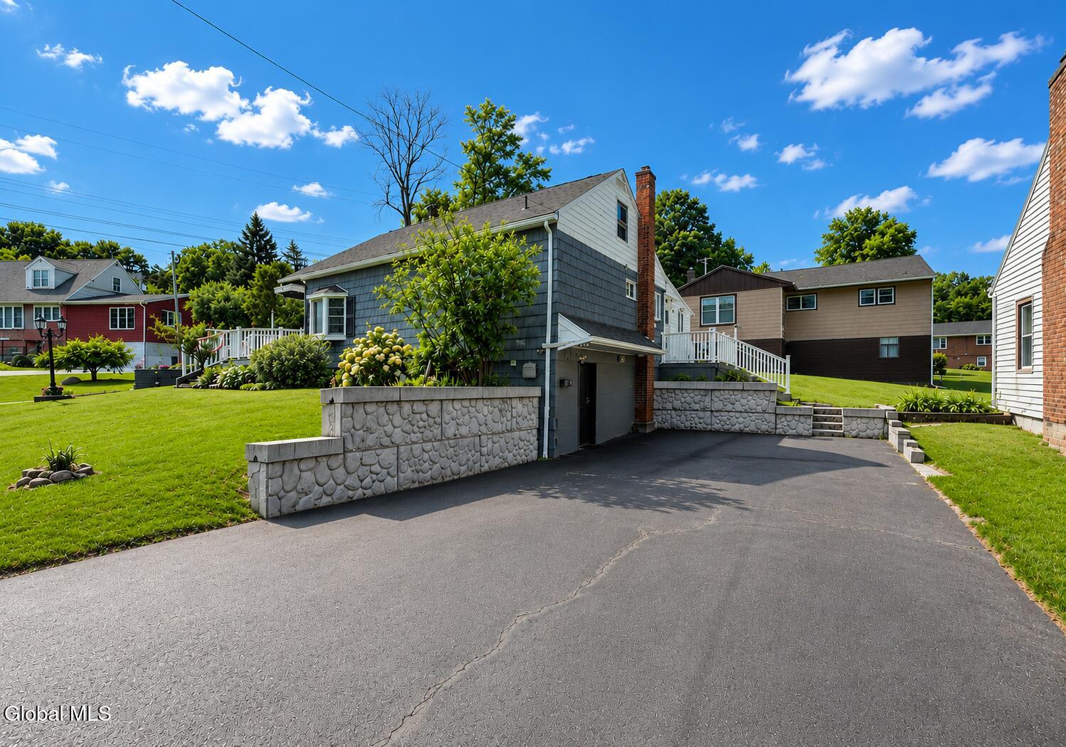 2 Neptune Street Rensselaer NY 12144