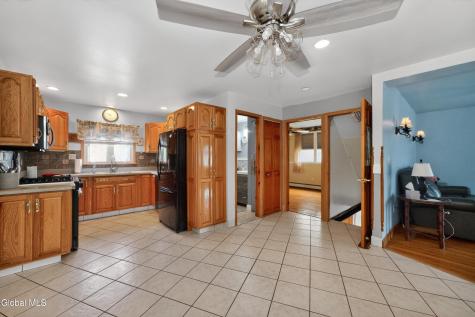 2 Neptune Street Rensselaer NY 12144