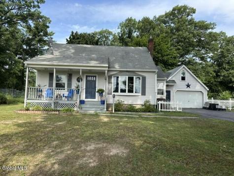 63 Woodlawn Drive Ravena NY 12143