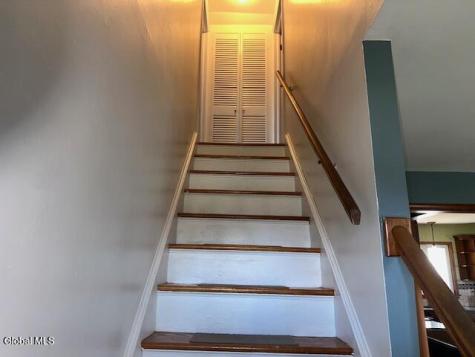 63 Woodlawn Drive Ravena NY 12143