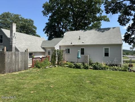 63 Woodlawn Drive Ravena NY 12143