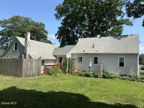 63 Woodlawn Drive Ravena NY 12143