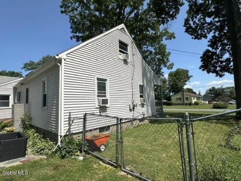 63 Woodlawn Drive Ravena NY 12143