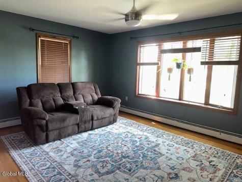 63 Woodlawn Drive Ravena NY 12143