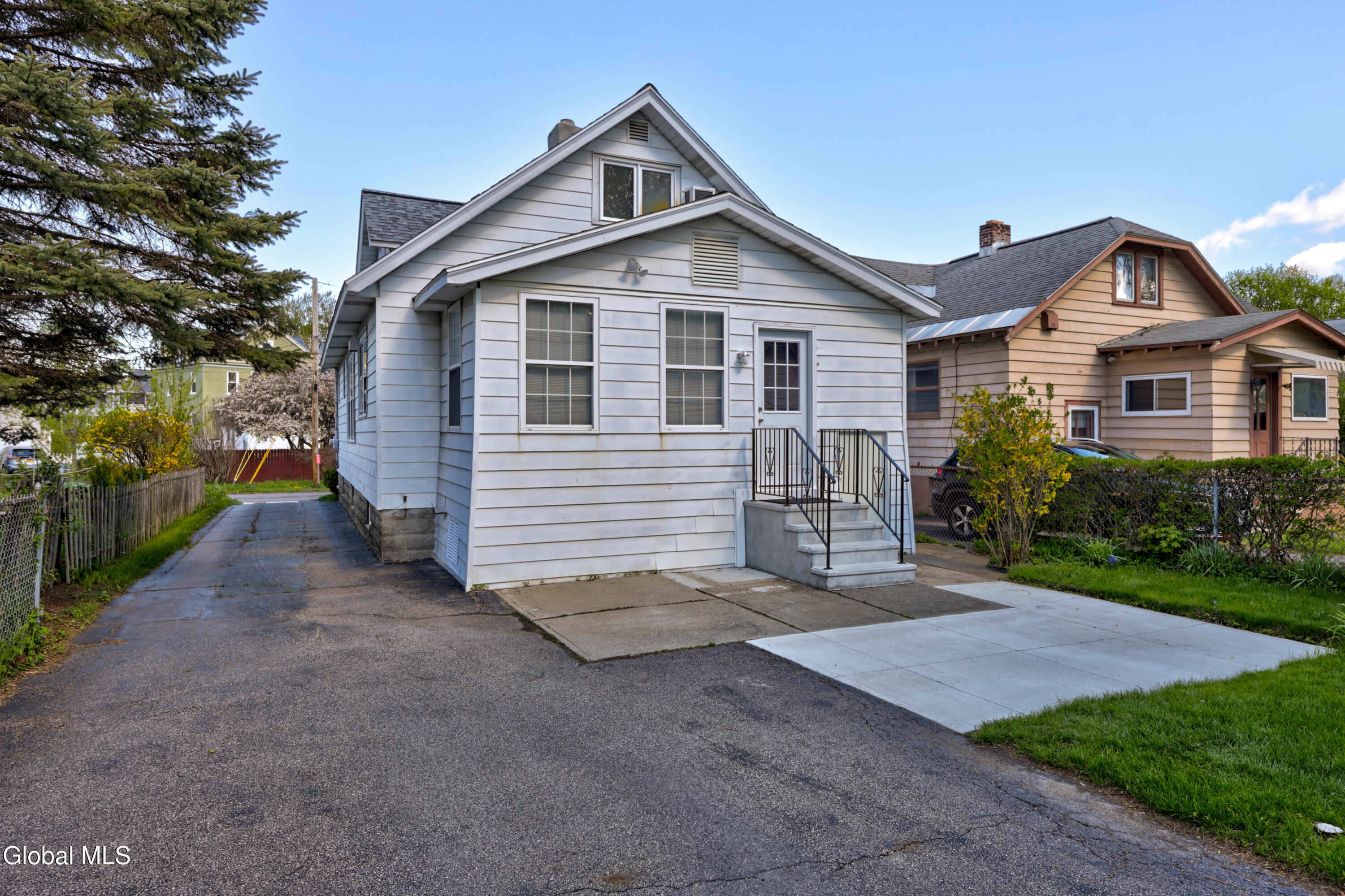 542 Rankin Avenue Schenectady NY 12308