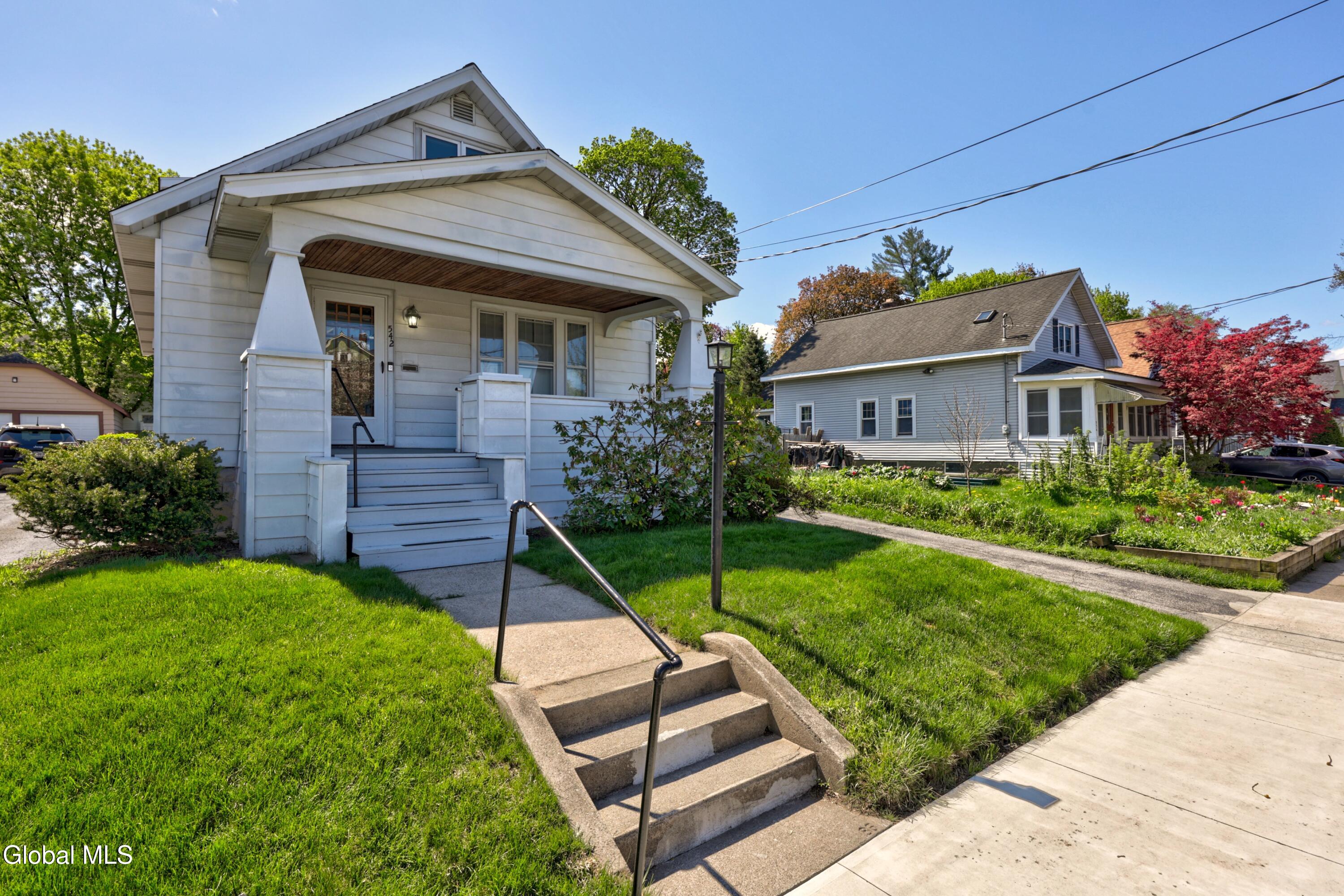 542 Rankin Avenue Schenectady NY 12308
