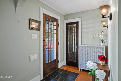 542 Rankin Avenue Schenectady NY 12308