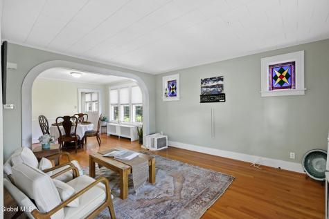 542 Rankin Avenue Schenectady NY 12308