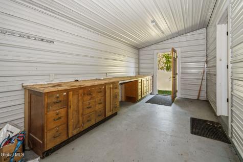 108 Grovenors Corners Road Cobleskill NY 12043