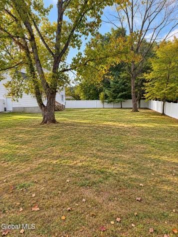 9 Oxford Drive Saratoga Springs NY 12866
