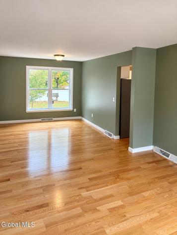 9 Oxford Drive Saratoga Springs NY 12866
