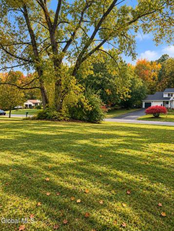 9 Oxford Drive Saratoga Springs NY 12866