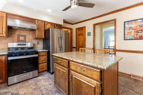 14 Edgewater Court Watervliet NY 12189