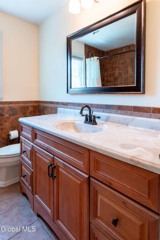 14 Edgewater Court Watervliet NY 12189