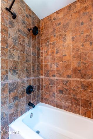 14 Edgewater Court Watervliet NY 12189