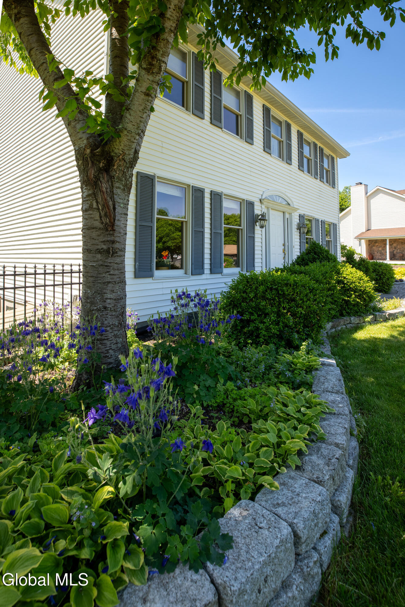 14 Edgewater Court Watervliet NY 12189