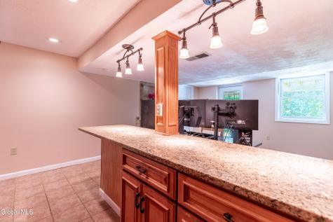 14 Edgewater Court Watervliet NY 12189