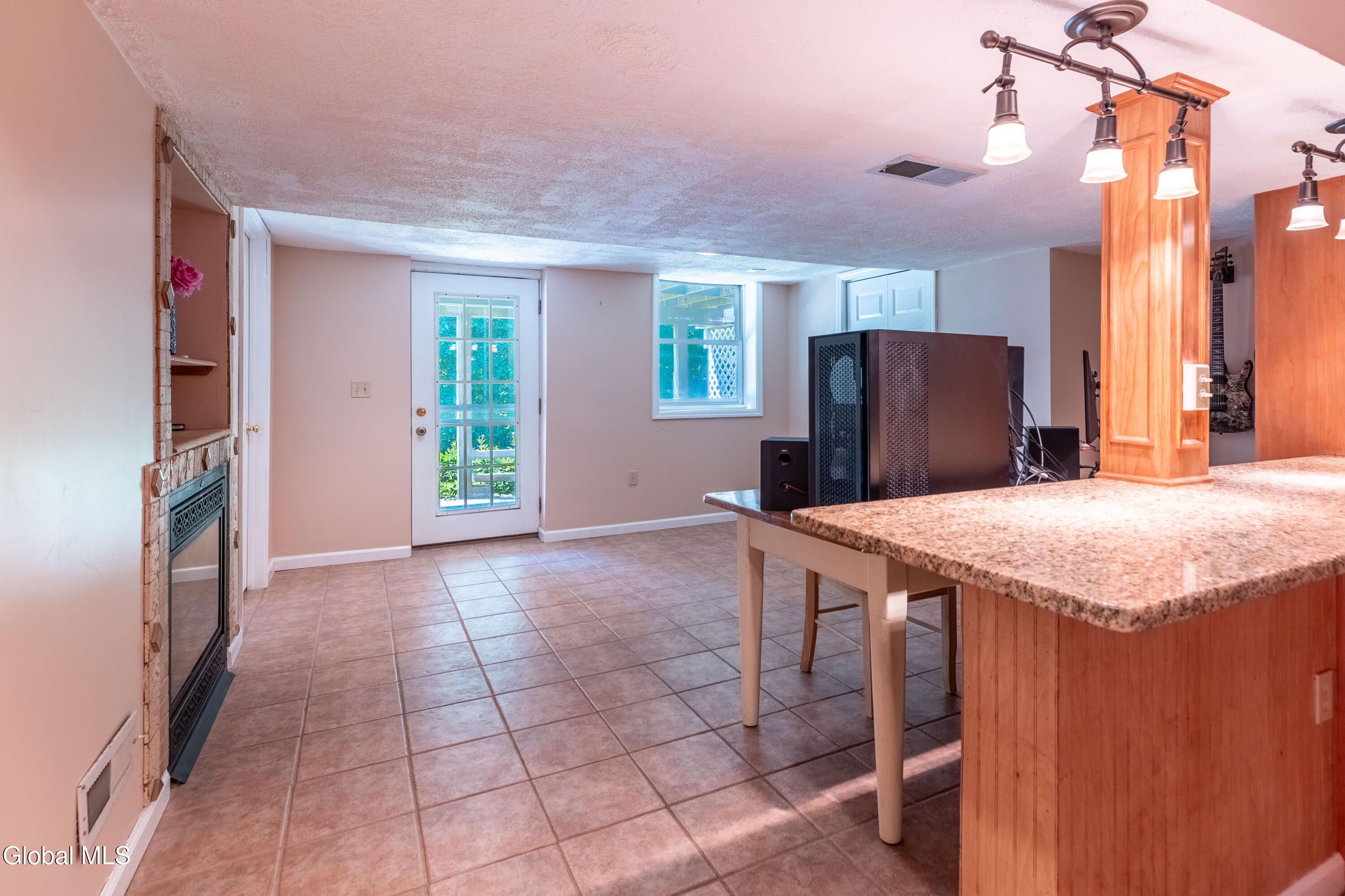 14 Edgewater Court Watervliet NY 12189