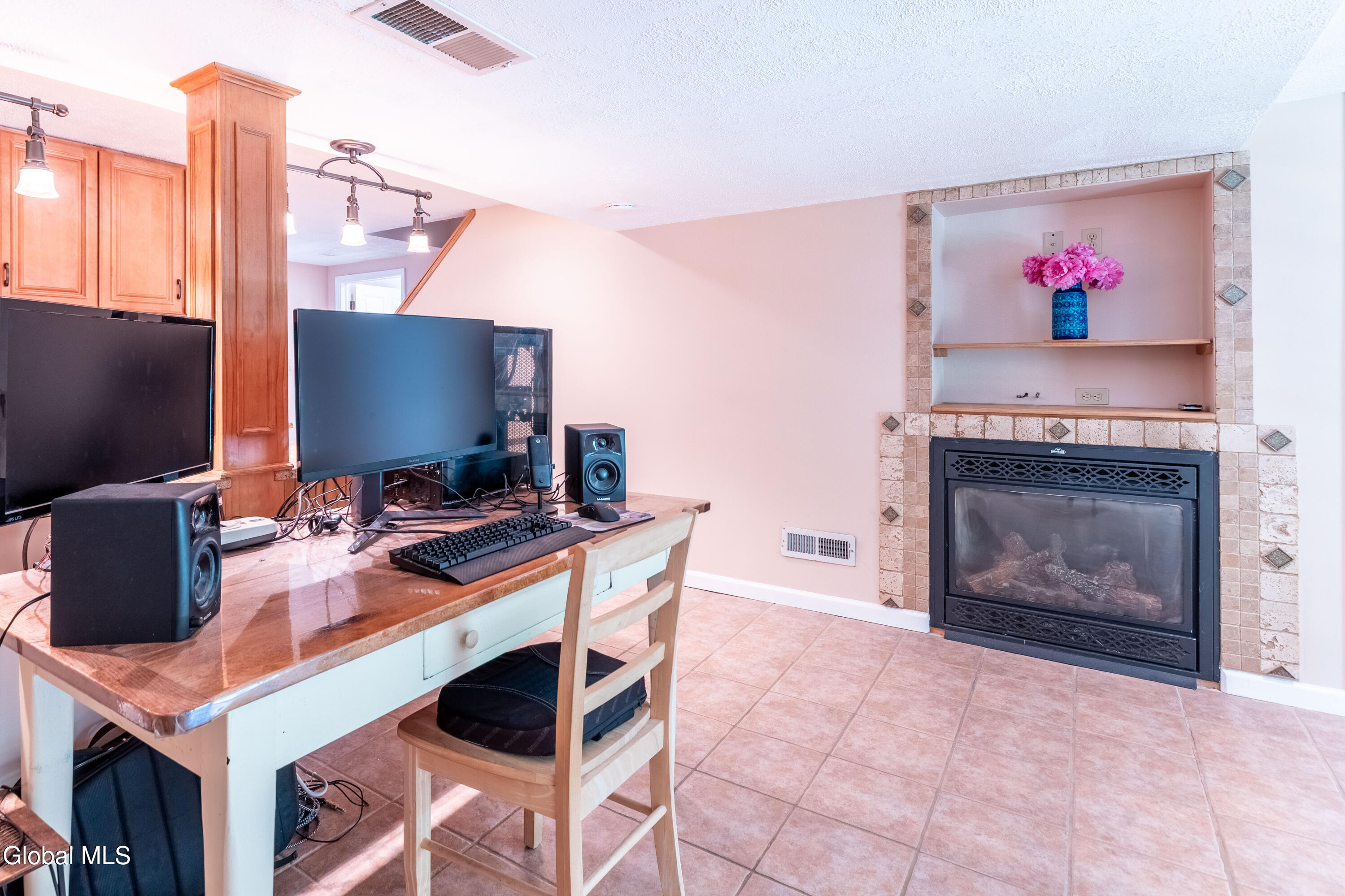 14 Edgewater Court Watervliet NY 12189