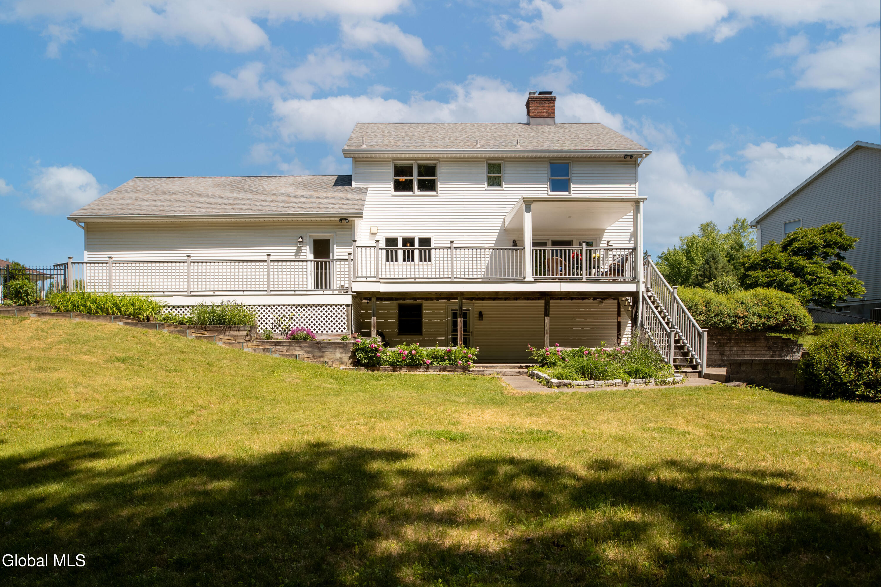 14 Edgewater Court Watervliet NY 12189