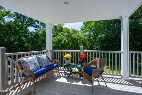 14 Edgewater Court Watervliet NY 12189