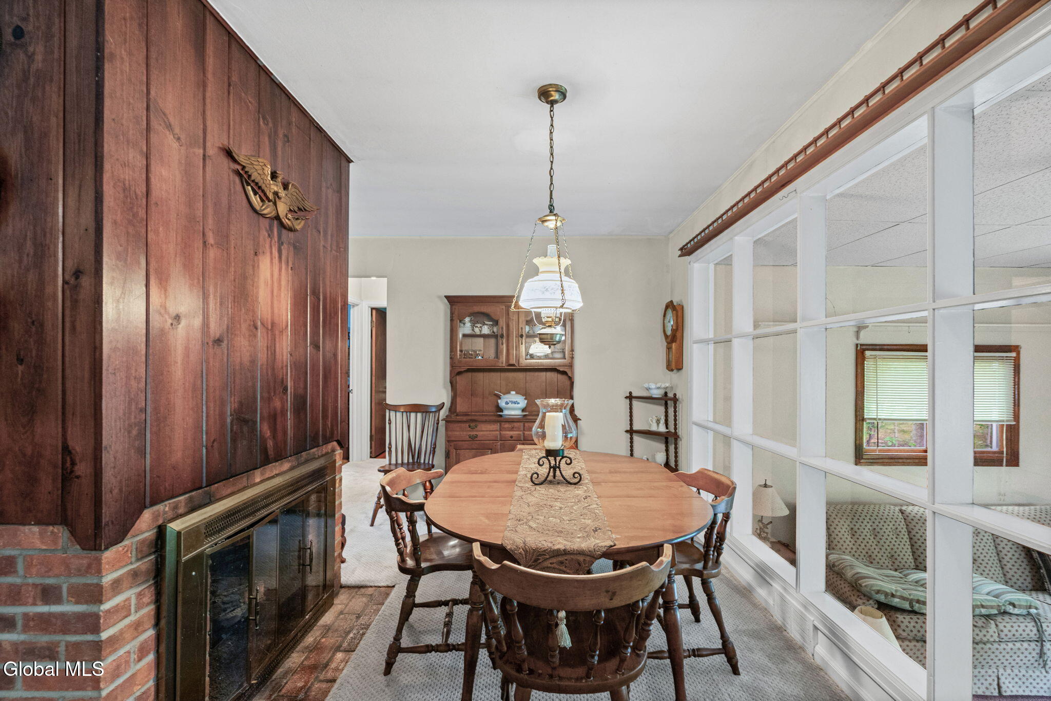 24 Ellen Lane Schenectady NY 12302