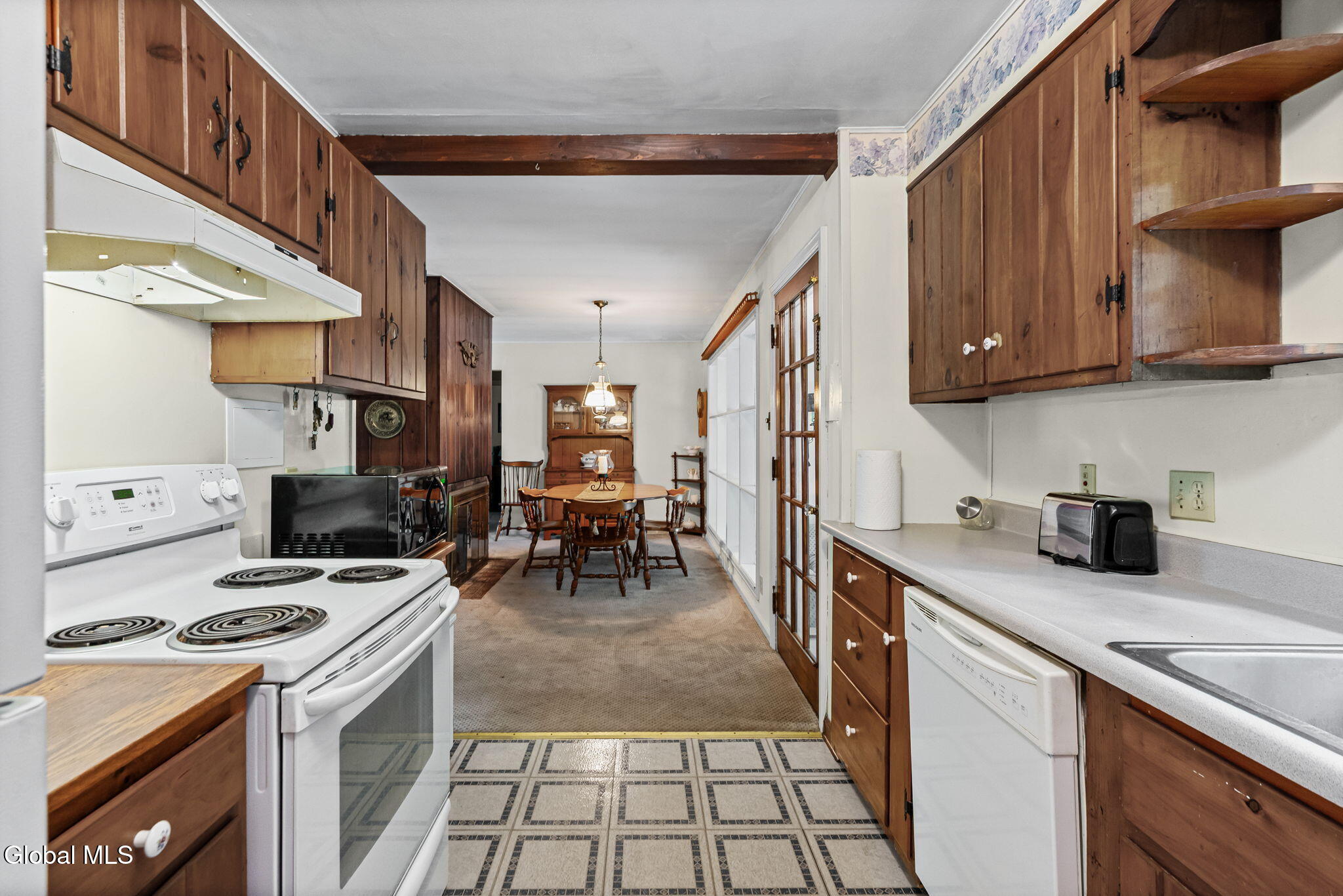 24 Ellen Lane Schenectady NY 12302