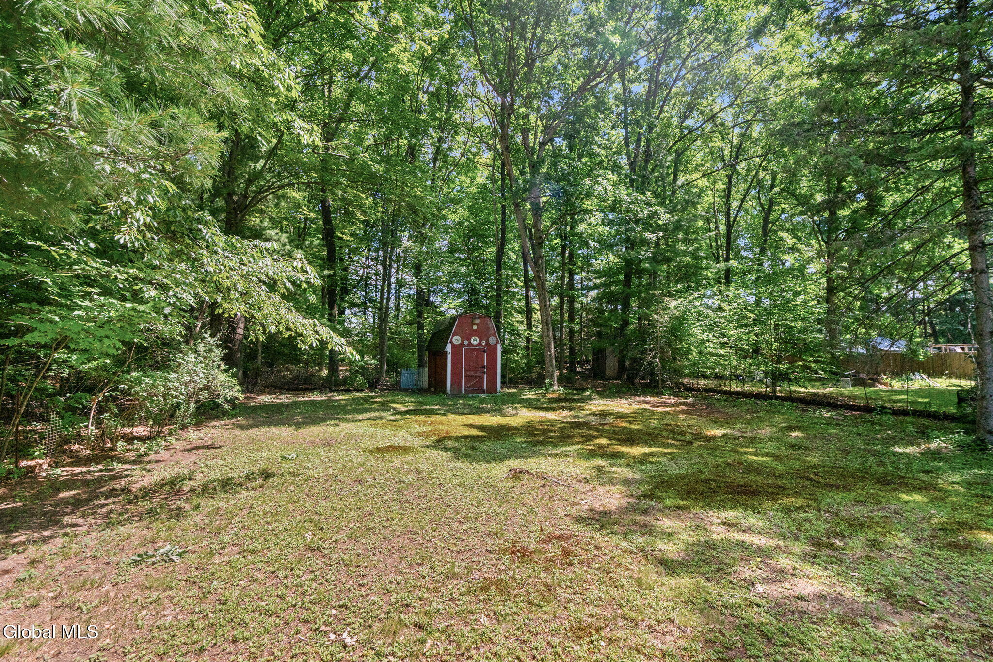24 Ellen Lane Schenectady NY 12302