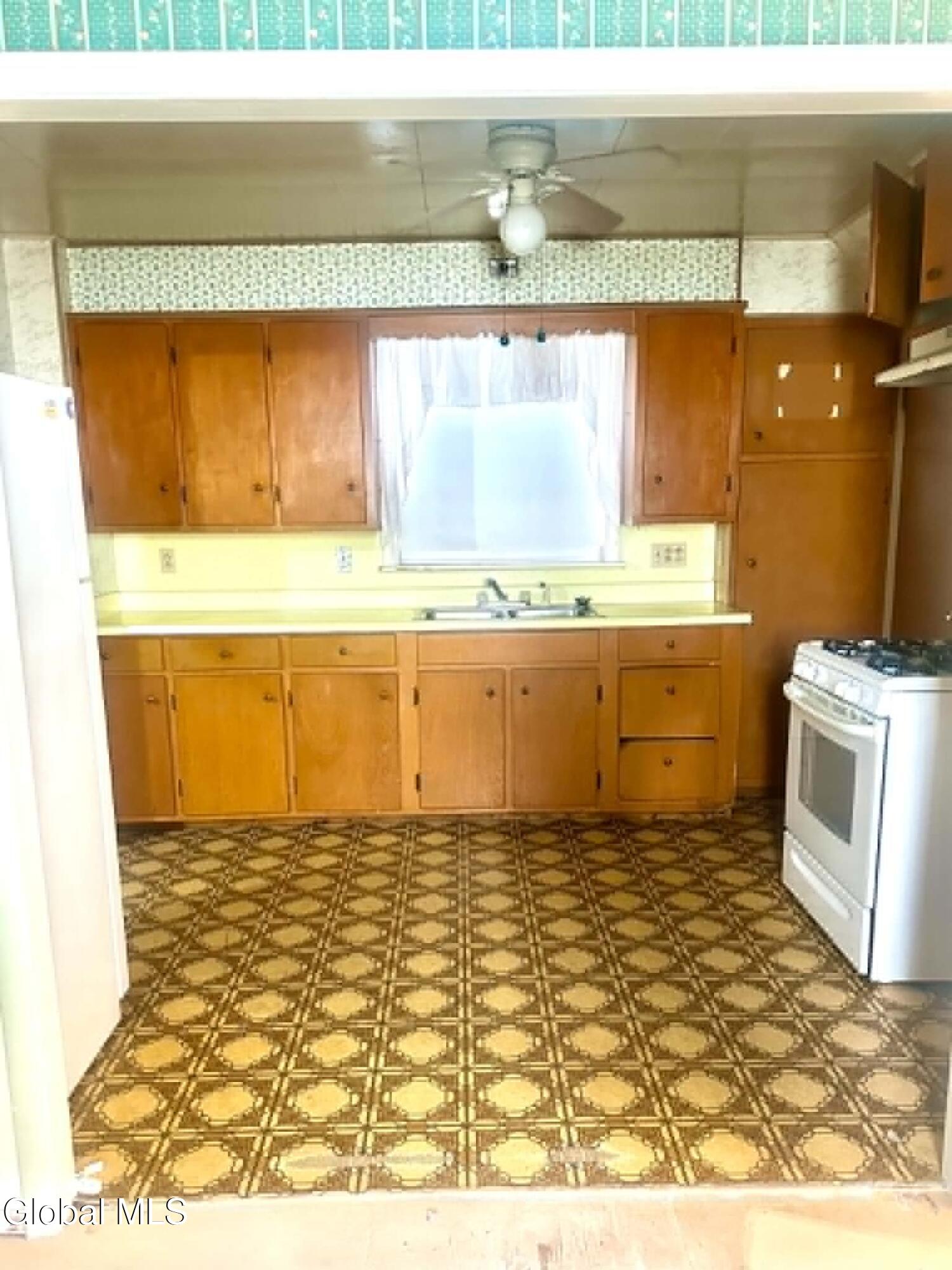 15 Van Zandt Street Schenectady NY 12304