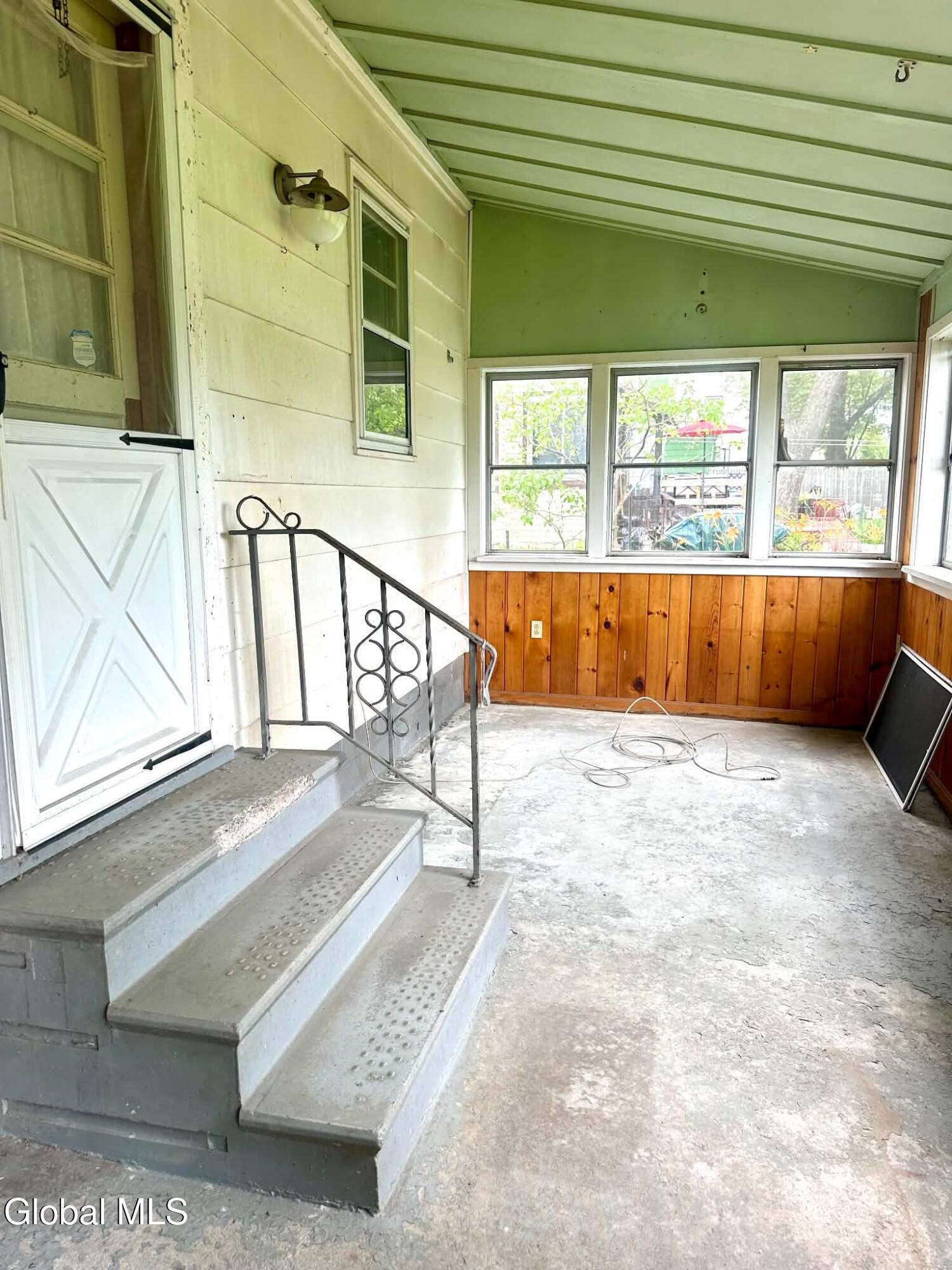 15 Van Zandt Street Schenectady NY 12304