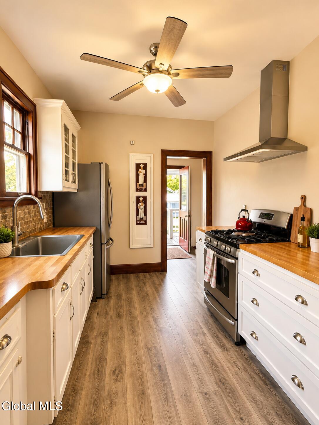 26 Springbrook Road Troy NY 12180
