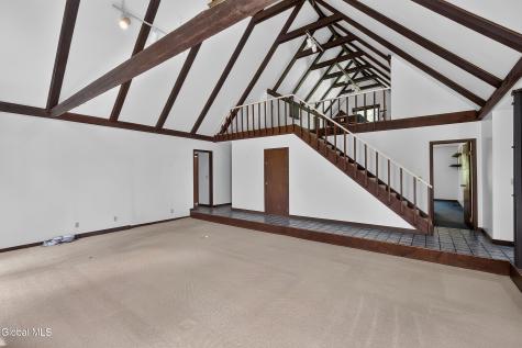 63 Upper Font Grove Road Slingerlands NY 12159
