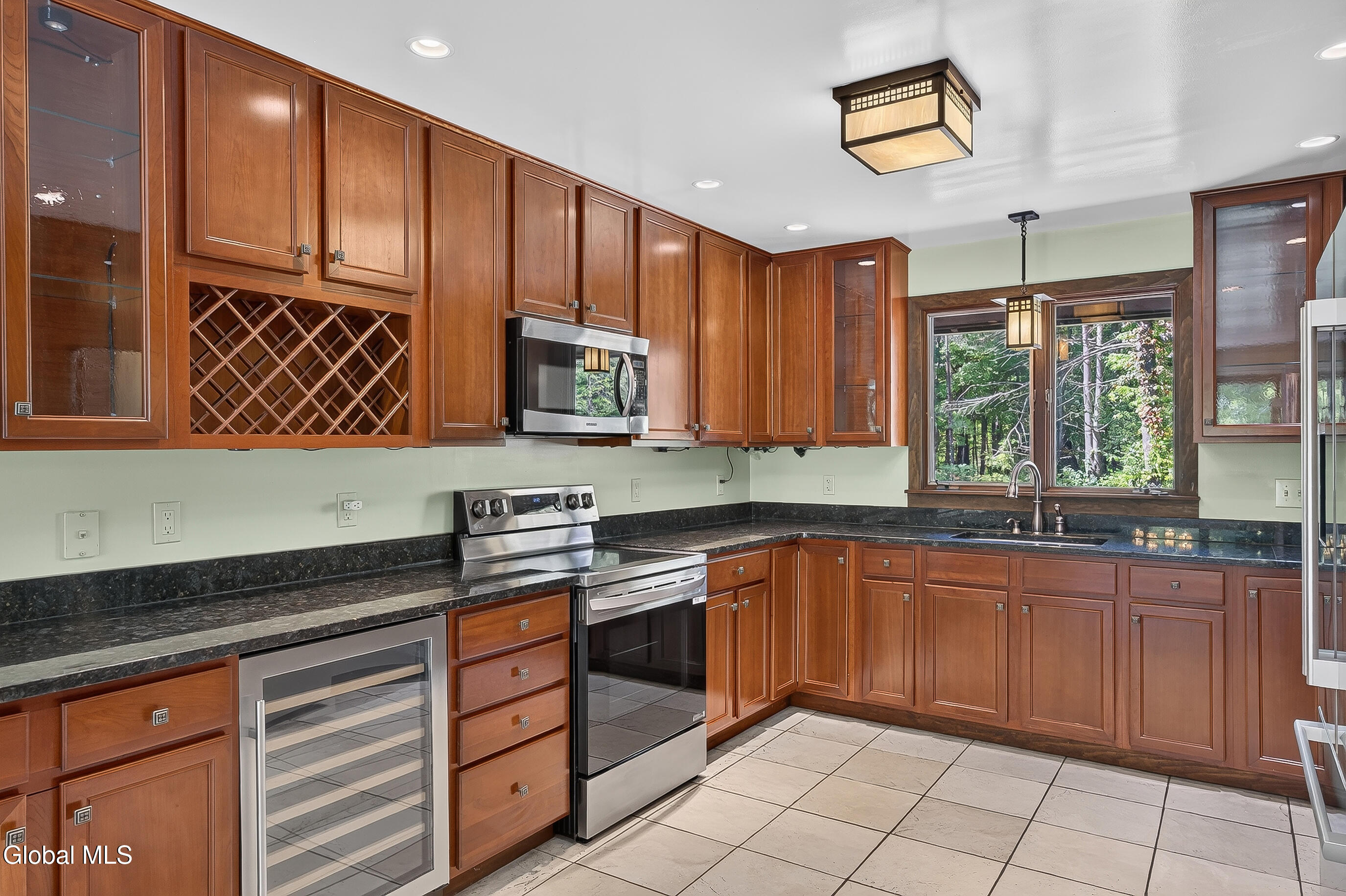 63 Upper Font Grove Road Slingerlands NY 12159