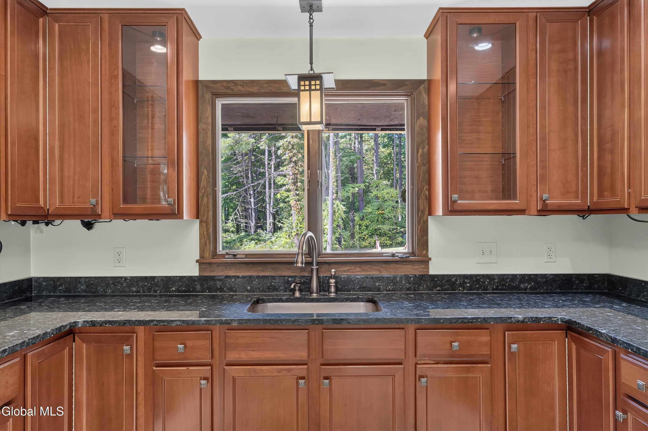 63 Upper Font Grove Road Slingerlands NY 12159