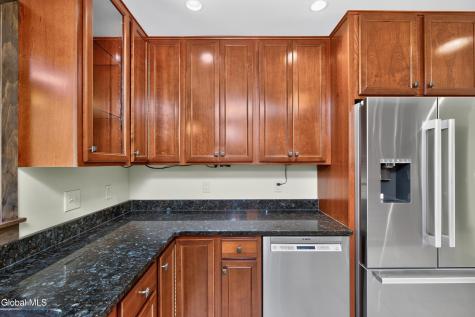 63 Upper Font Grove Road Slingerlands NY 12159