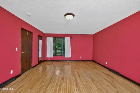 63 Upper Font Grove Road Slingerlands NY 12159