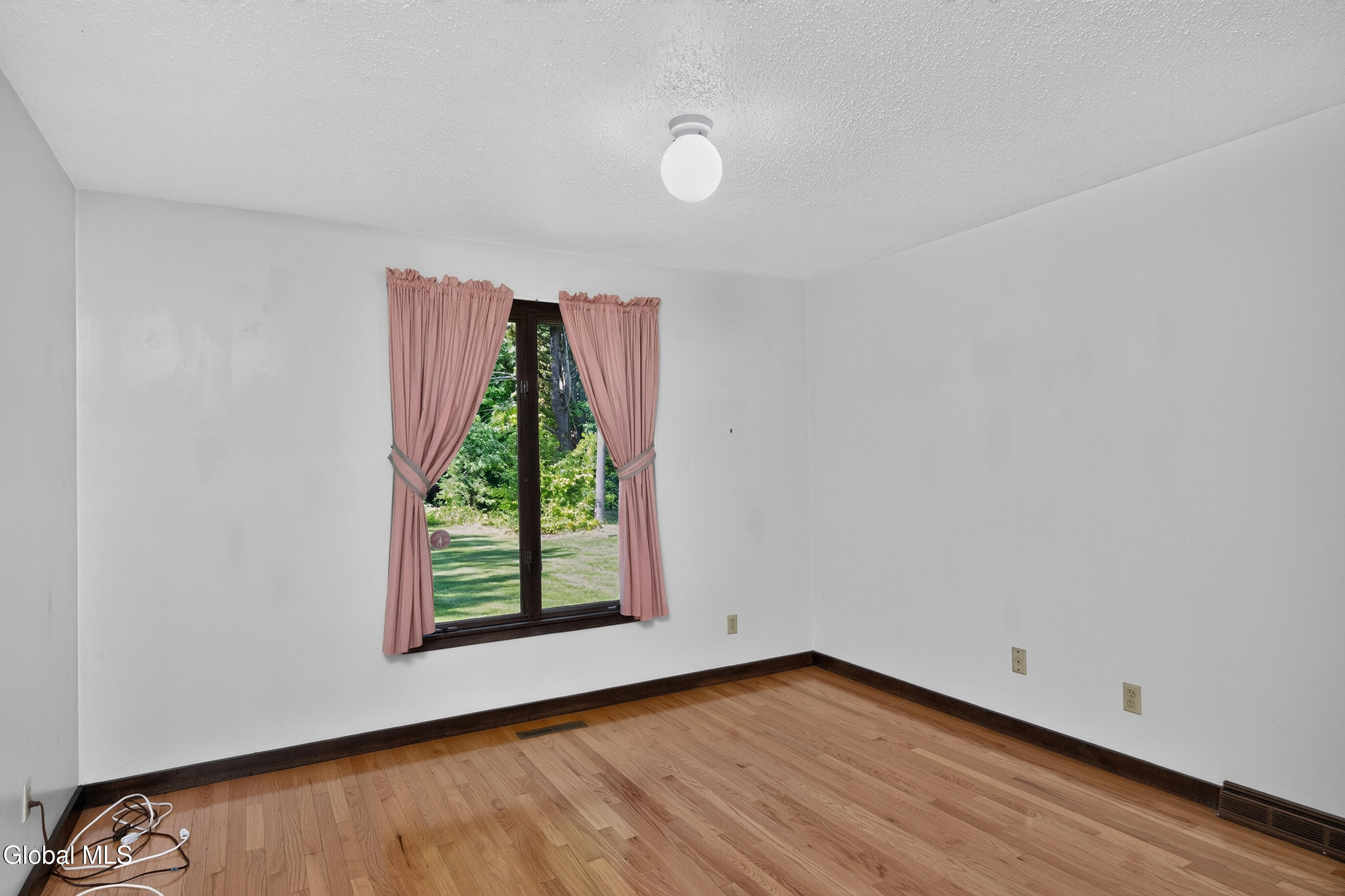 63 Upper Font Grove Road Slingerlands NY 12159