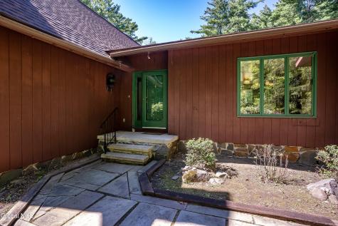 63 Upper Font Grove Road Slingerlands NY 12159