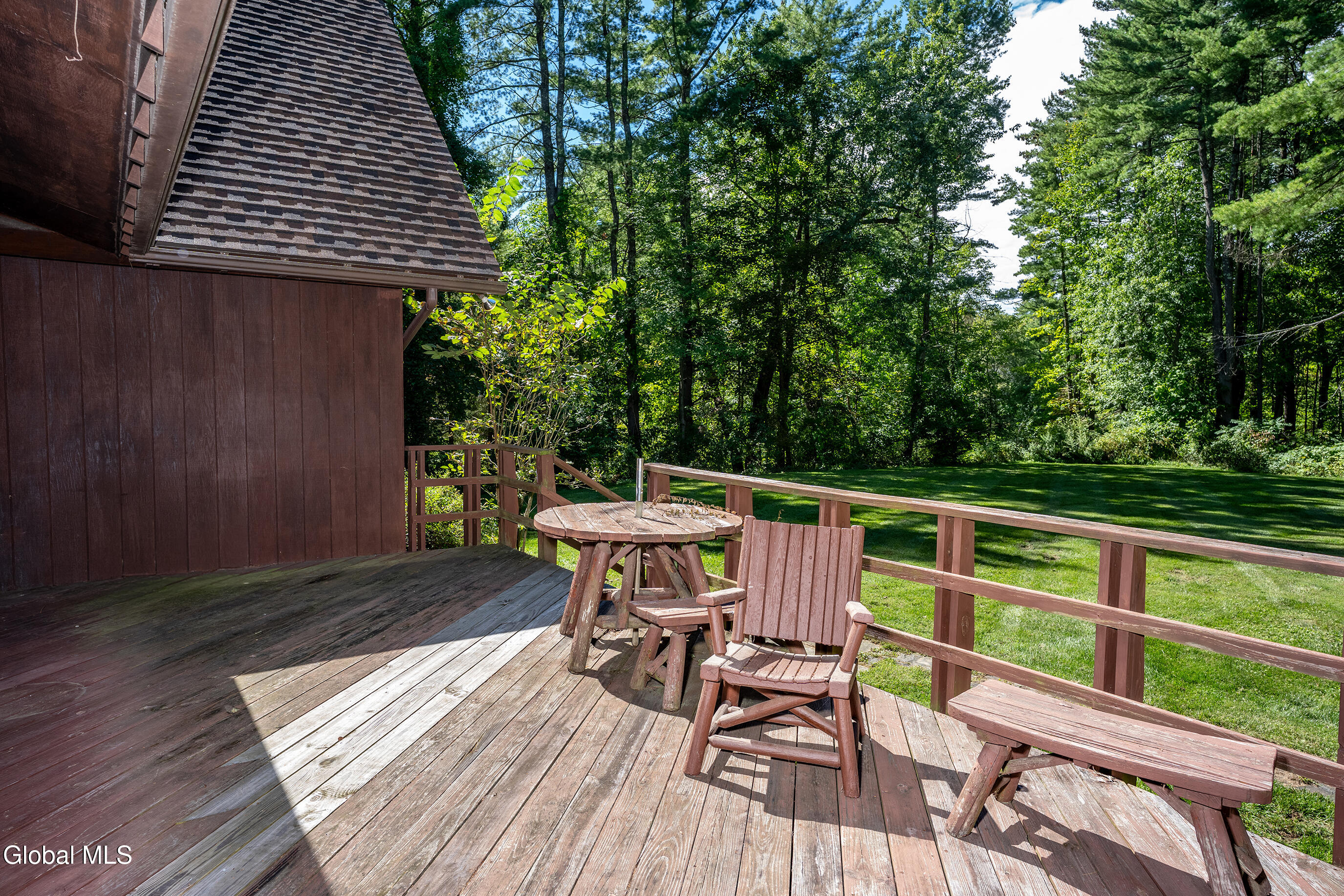 63 Upper Font Grove Road Slingerlands NY 12159