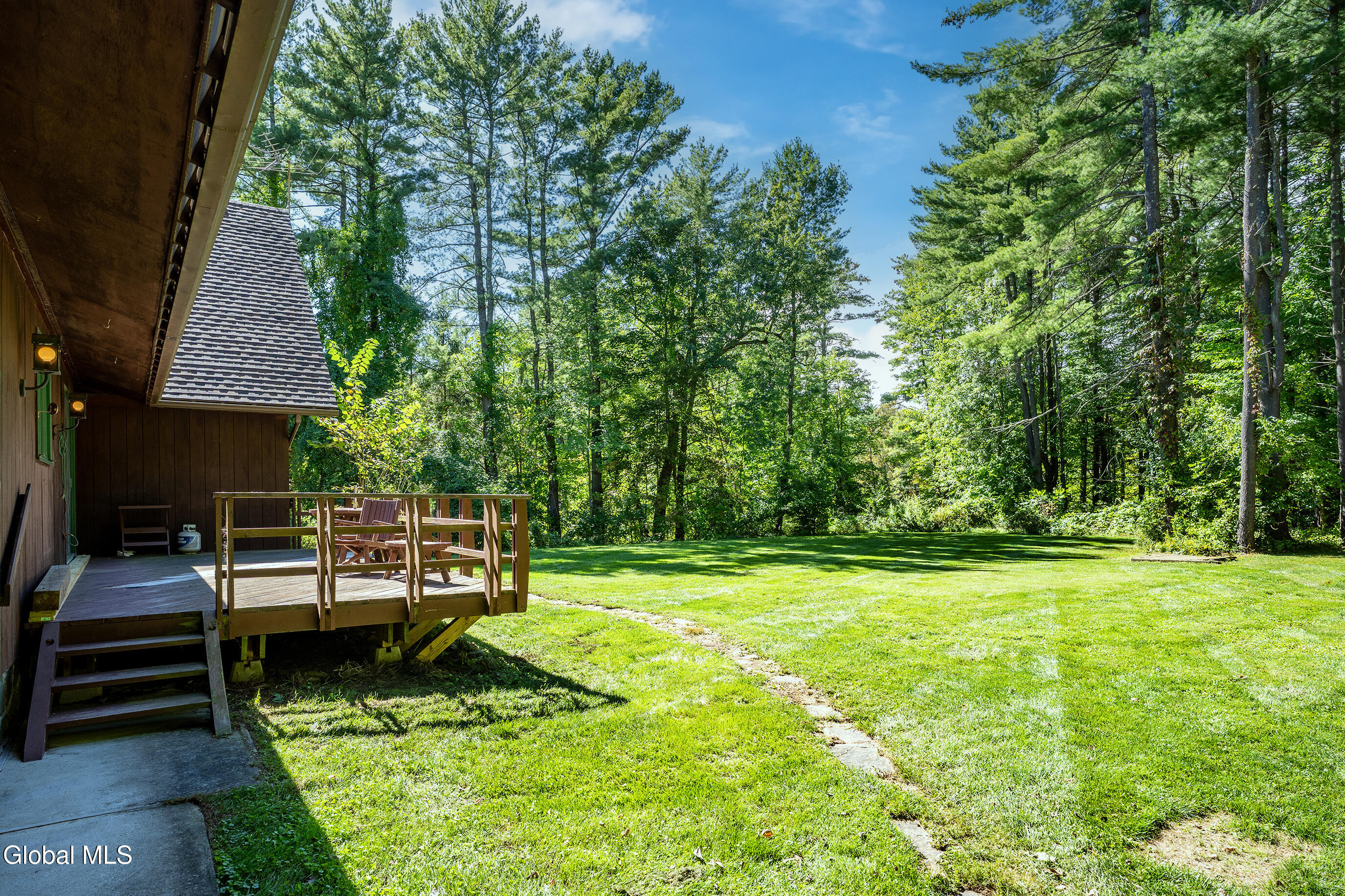 63 Upper Font Grove Road Slingerlands NY 12159