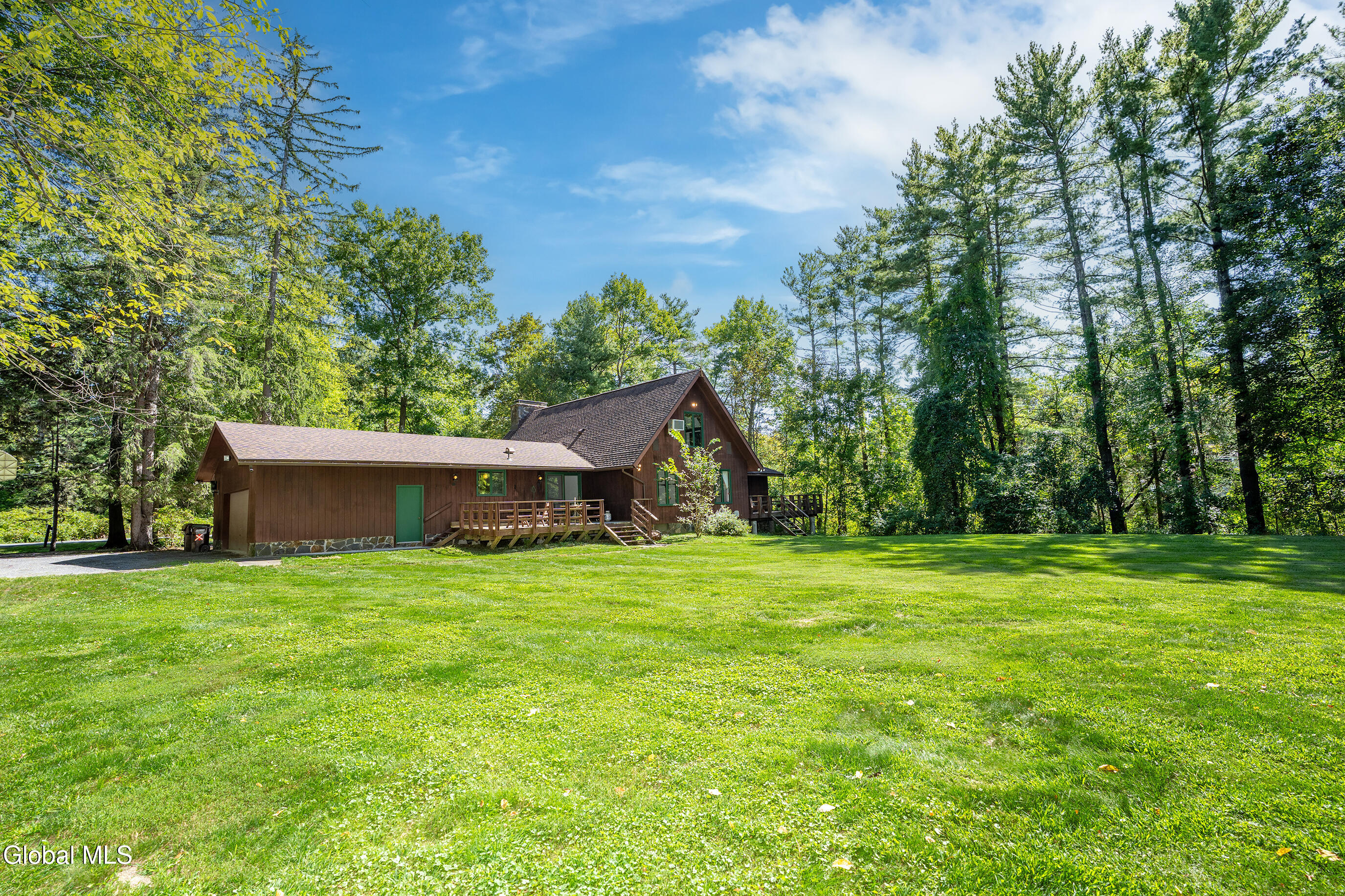 63 Upper Font Grove Road Slingerlands NY 12159
