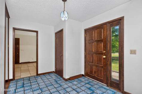 63 Upper Font Grove Road Slingerlands NY 12159
