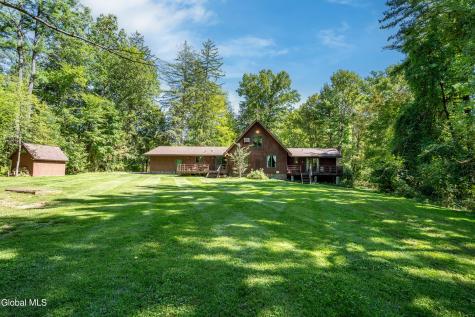 63 Upper Font Grove Road Slingerlands NY 12159