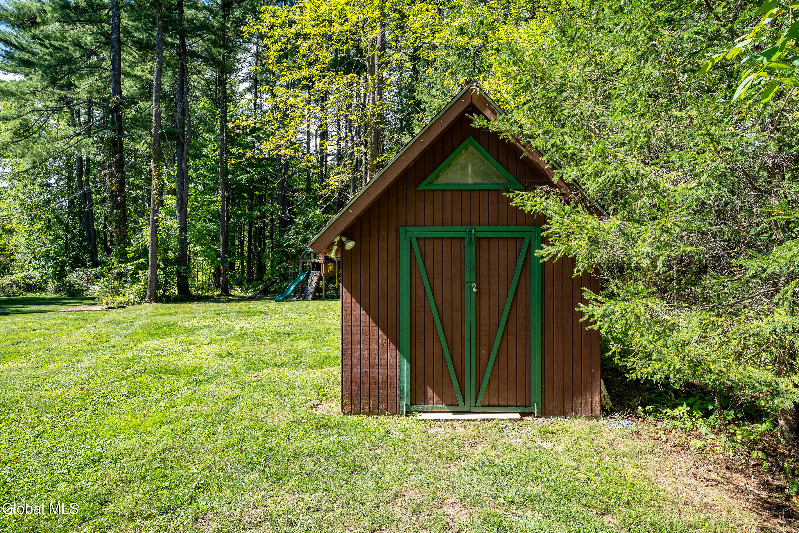 63 Upper Font Grove Road Slingerlands NY 12159