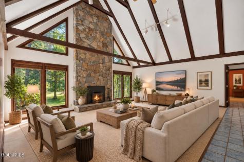 63 Upper Font Grove Road Slingerlands NY 12159