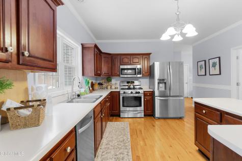 18 Dublin Drive Niskayuna NY 12309