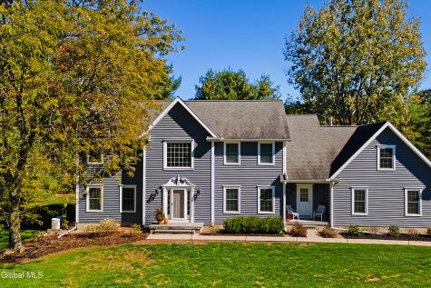 18 Dublin Drive Niskayuna NY 12309